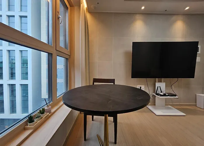 Seonneung Station Beautiful 2room