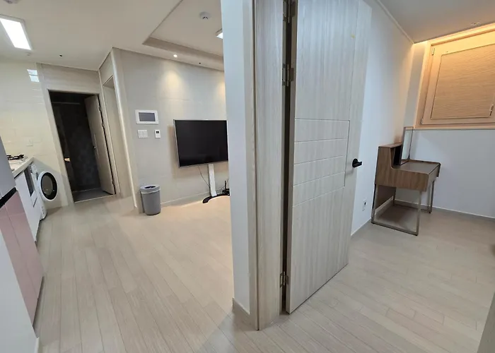 Seonneung Station Beautiful 2room
