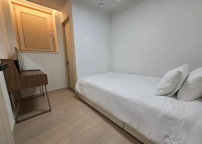 Seonneung Station Beautiful 2room Séoul